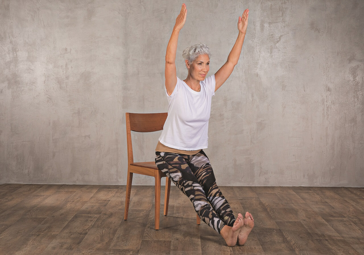 Yoga auf dem Stuhl - Übungen für Senioren