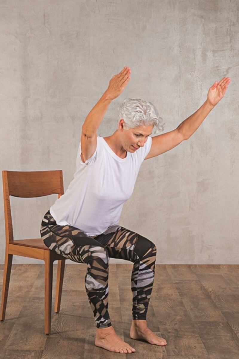 Stuhl - Yoga für Senioren