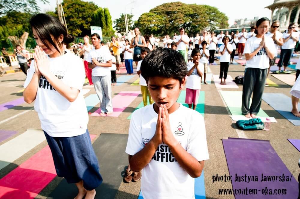 Yoga Stops Traffick - Event in Indien