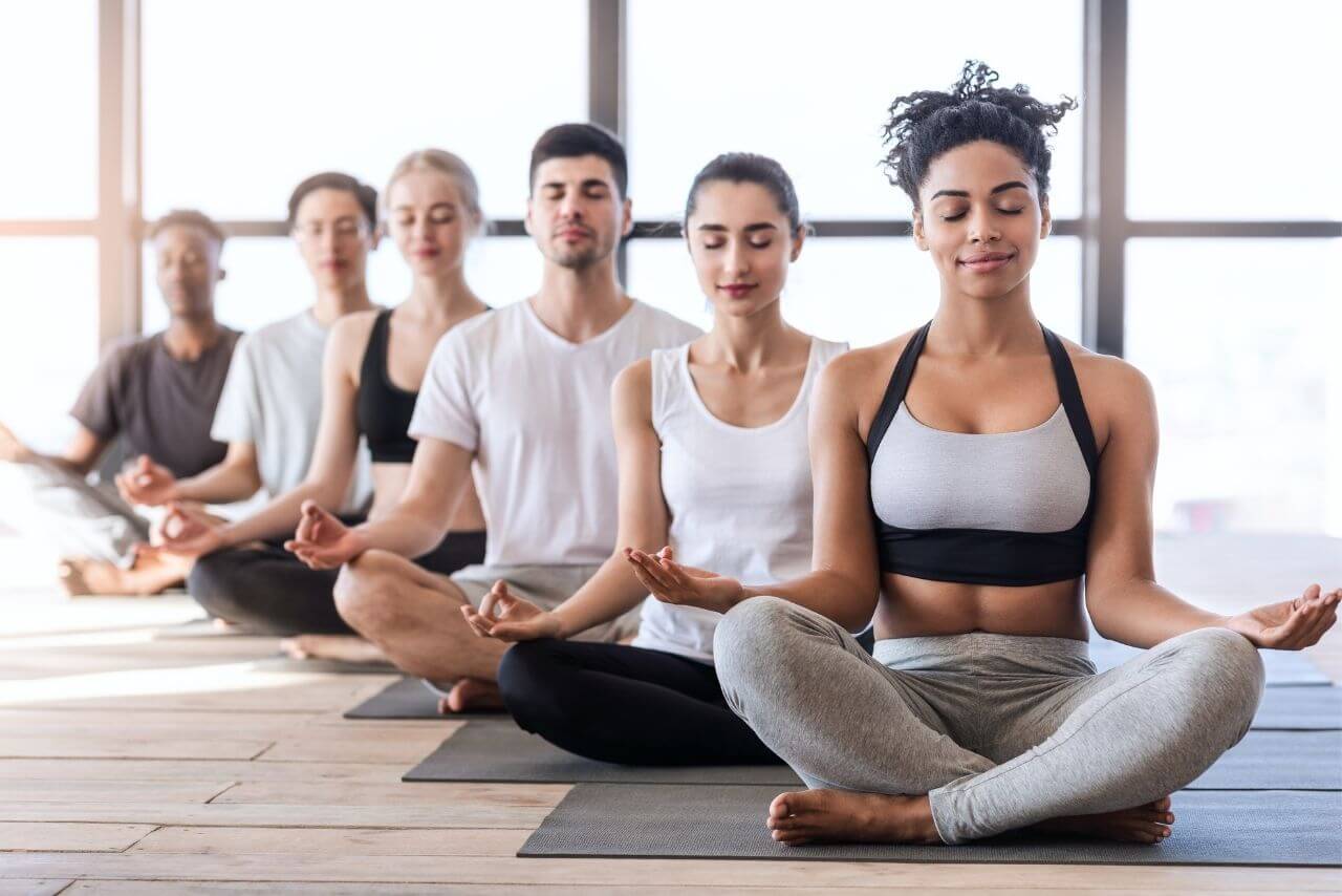 Selbstständig als Yogalehrer:in: Dein Schritt für Schritt Plan