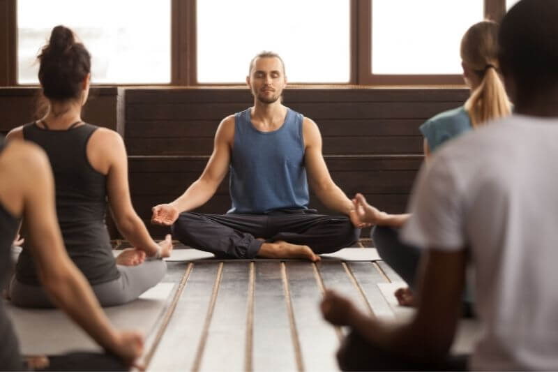 Als Yogalehrer:in selbstständig machen | 5 Schritte 