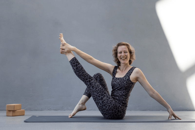 Elena Lustig & Yoga fürs Älterwerden